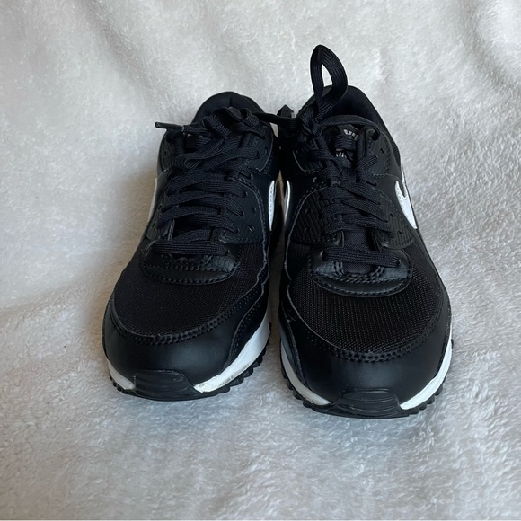 nike air max 90’s (w. 9.5) - Picture 6 of 10